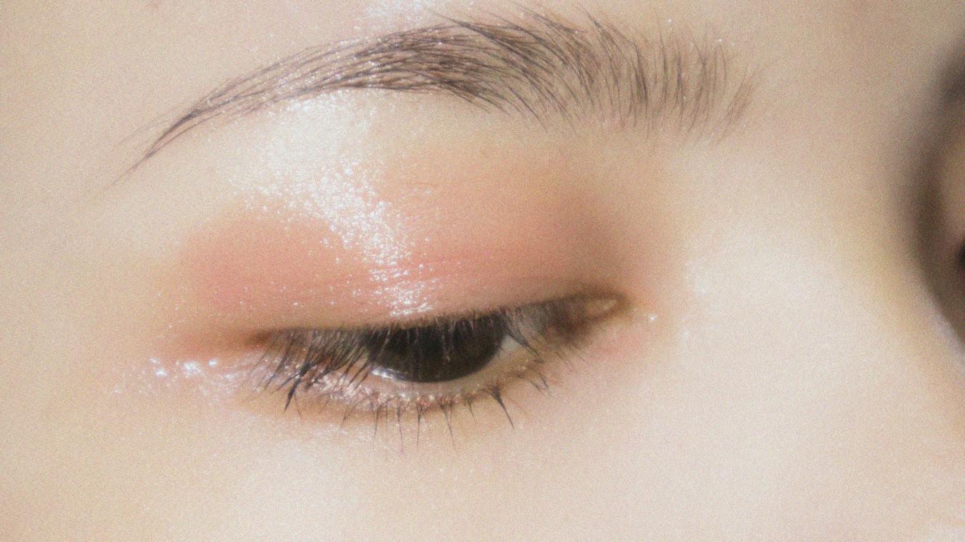 Ta paupière tremble sans raison ? Voici pourquoi ! Metrotime