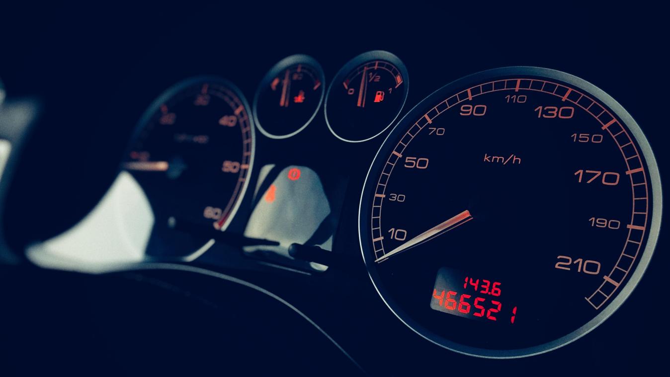 Voici pourquoi le compteur affiche des vitesses inatteignables avec ta  voiture - Metrotime