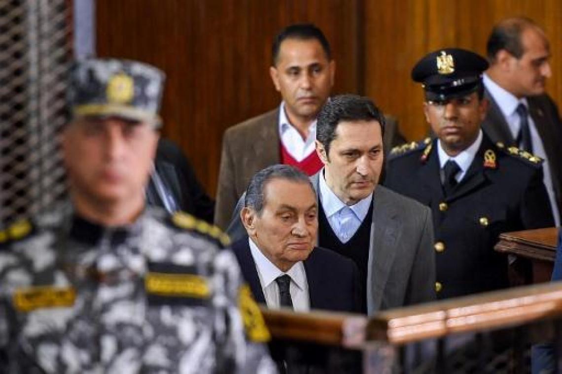 Egyptische ex-president Moebarak vraagt toestemming Sisi om tegen Morsi