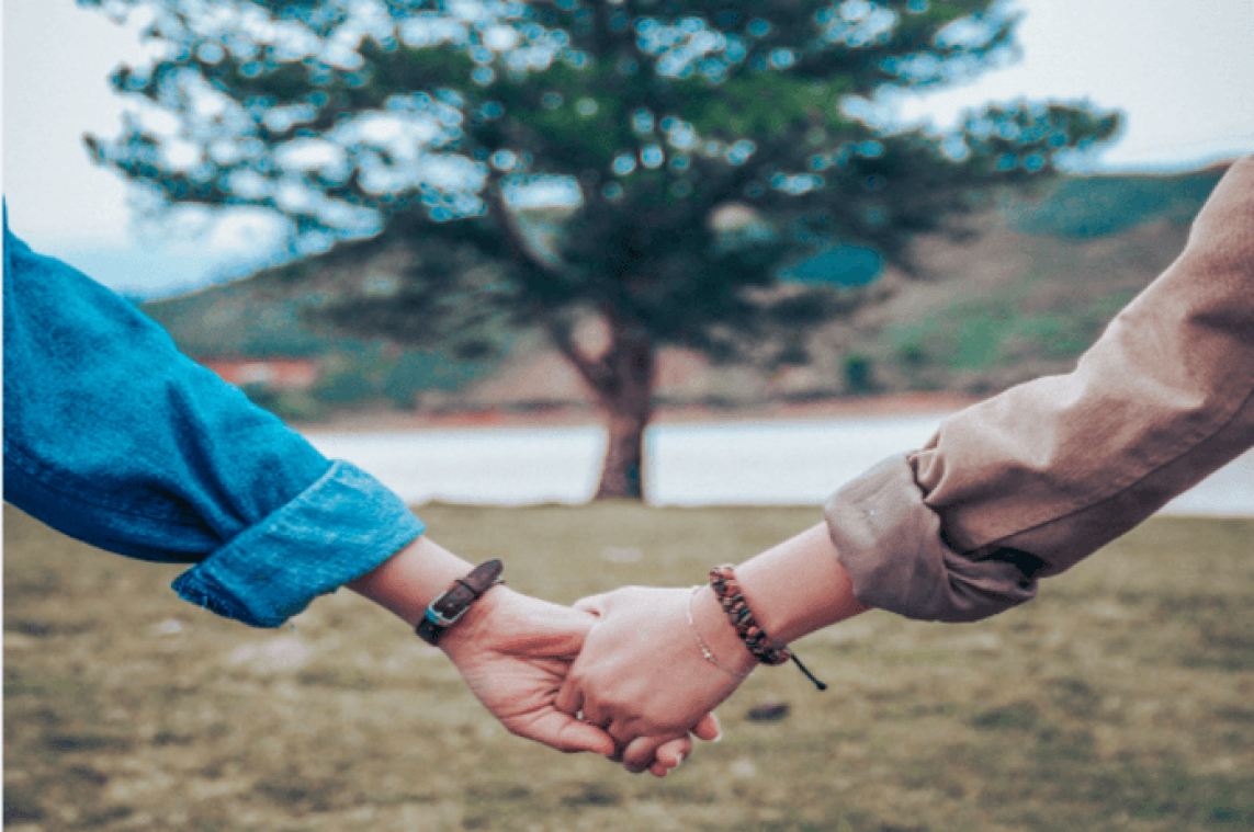 een latrelatie voor liefdesgeluk? Metrotime