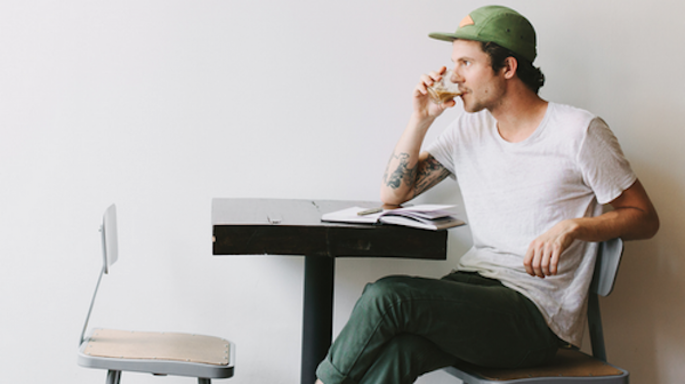 Waarom het glas beter halfleeg is dan halfvol - Metrotime