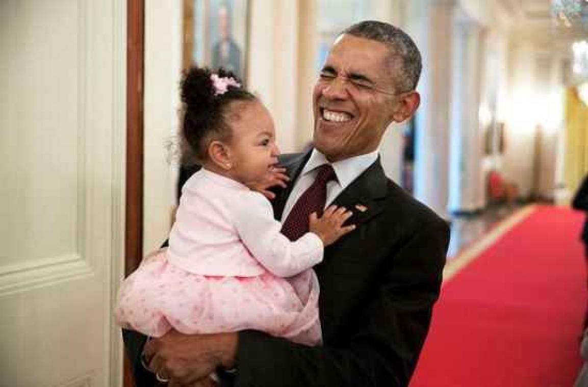IN BEELD: Waarom iedereen foto's van Obama met kinderen deelt - Metrotime